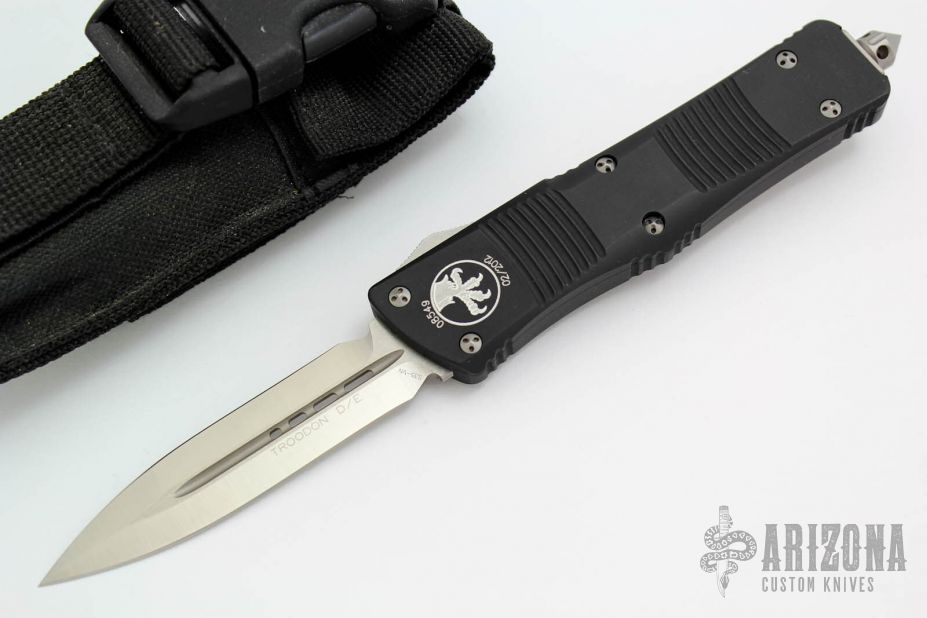 138-4 Troodon D/E Satin Standard