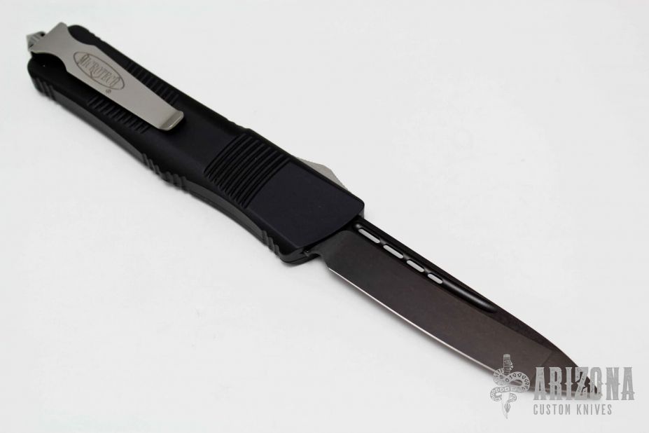 140-1 Troodon T/E Black Standard - DLC