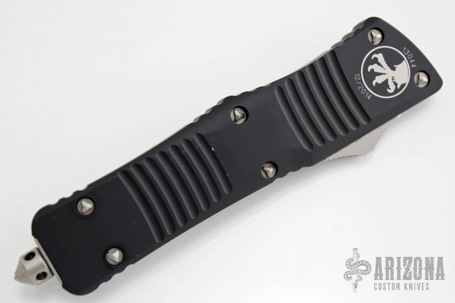 142-1 Combat Troodon D/E Black Standard