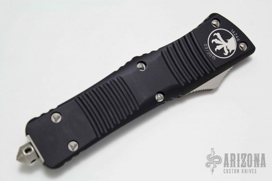 142-1 Combat Troodon D/E Black Standard