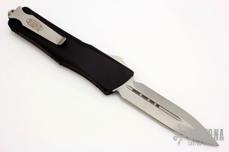 142-7 Combat Troodon D/E Bead Blast Standard