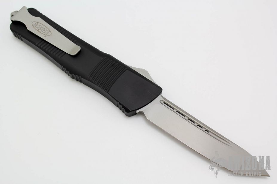 144-7 Combat Troodon T/E Bead Blast Standard