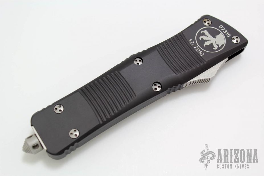 144-7 Combat Troodon T/E Bead Blast Standard