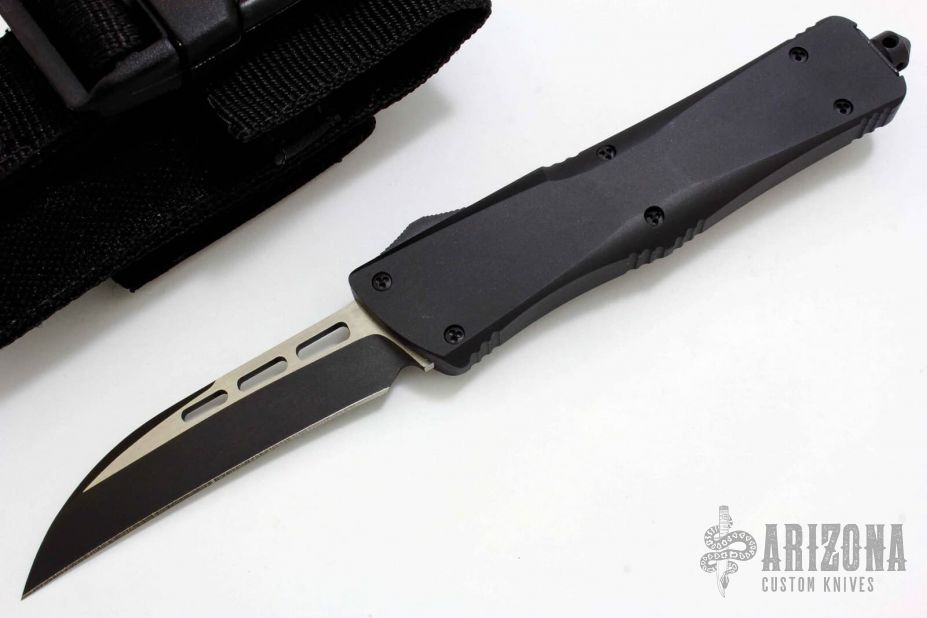 147-10 Troodon Wharncliffe Black Tactical Plain Edge