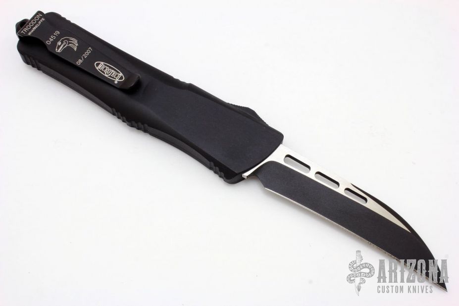 147-10 Troodon Wharncliffe Black Tactical Plain Edge