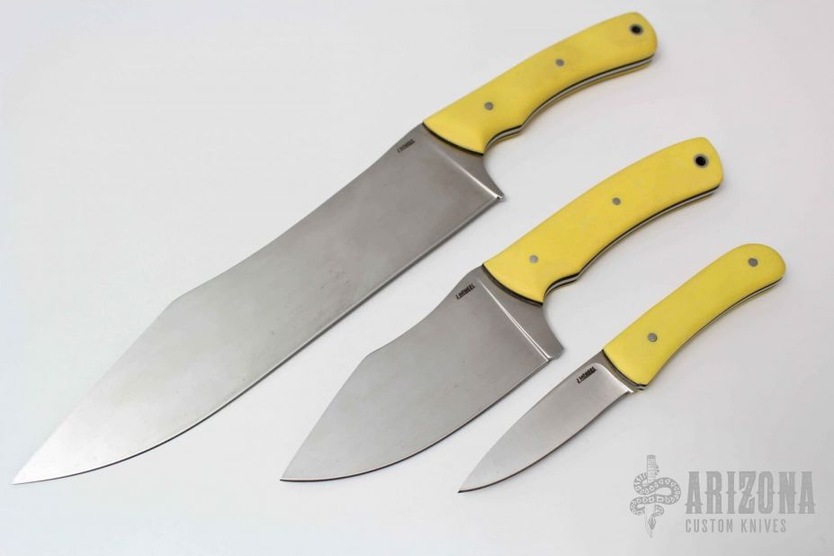 https://cdn.arizonacustomknives.com/images/products/big/cucustom_kitchen_knife_set_179940_1.jpg