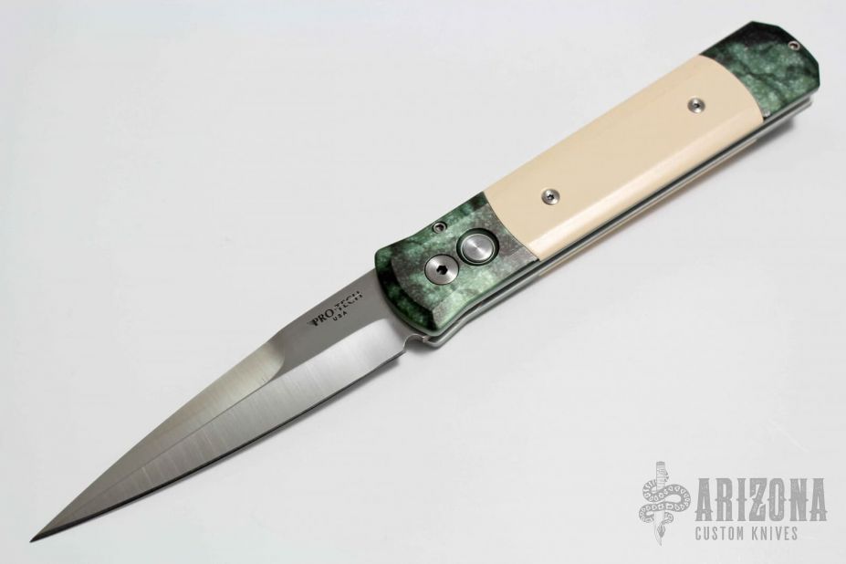 Godfather 910 E.J. - Emerald Jazz Handle / Ivory Micarta Inlays / Satin Blade