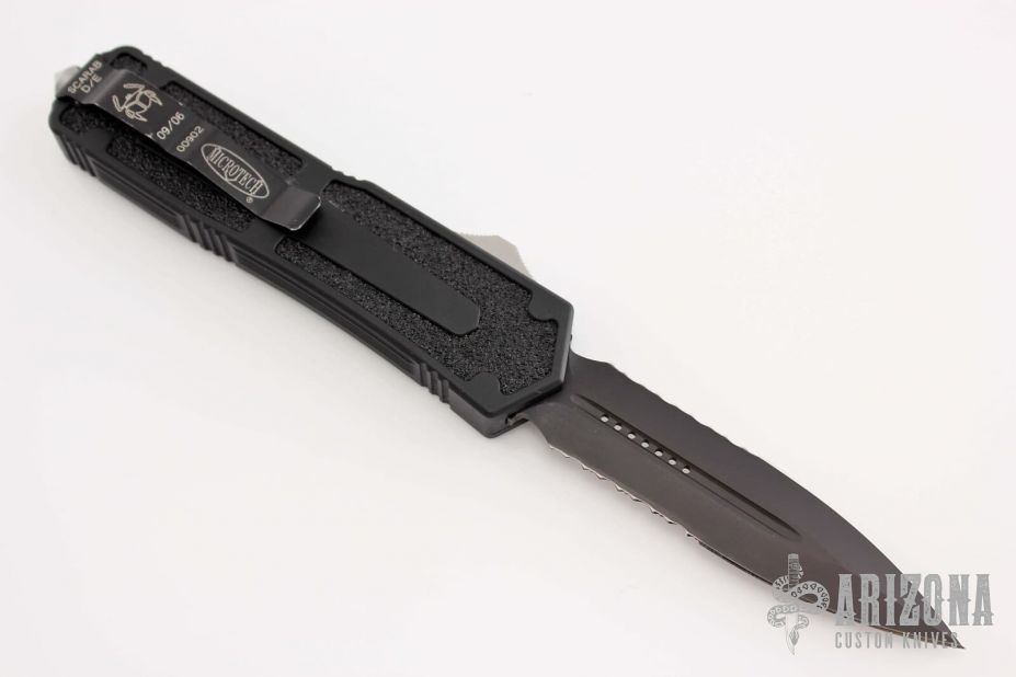 Scarab -  D/E Black Serrated #00902 09/2006