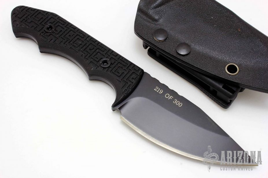 Threat Fixed Blade 219 of 300