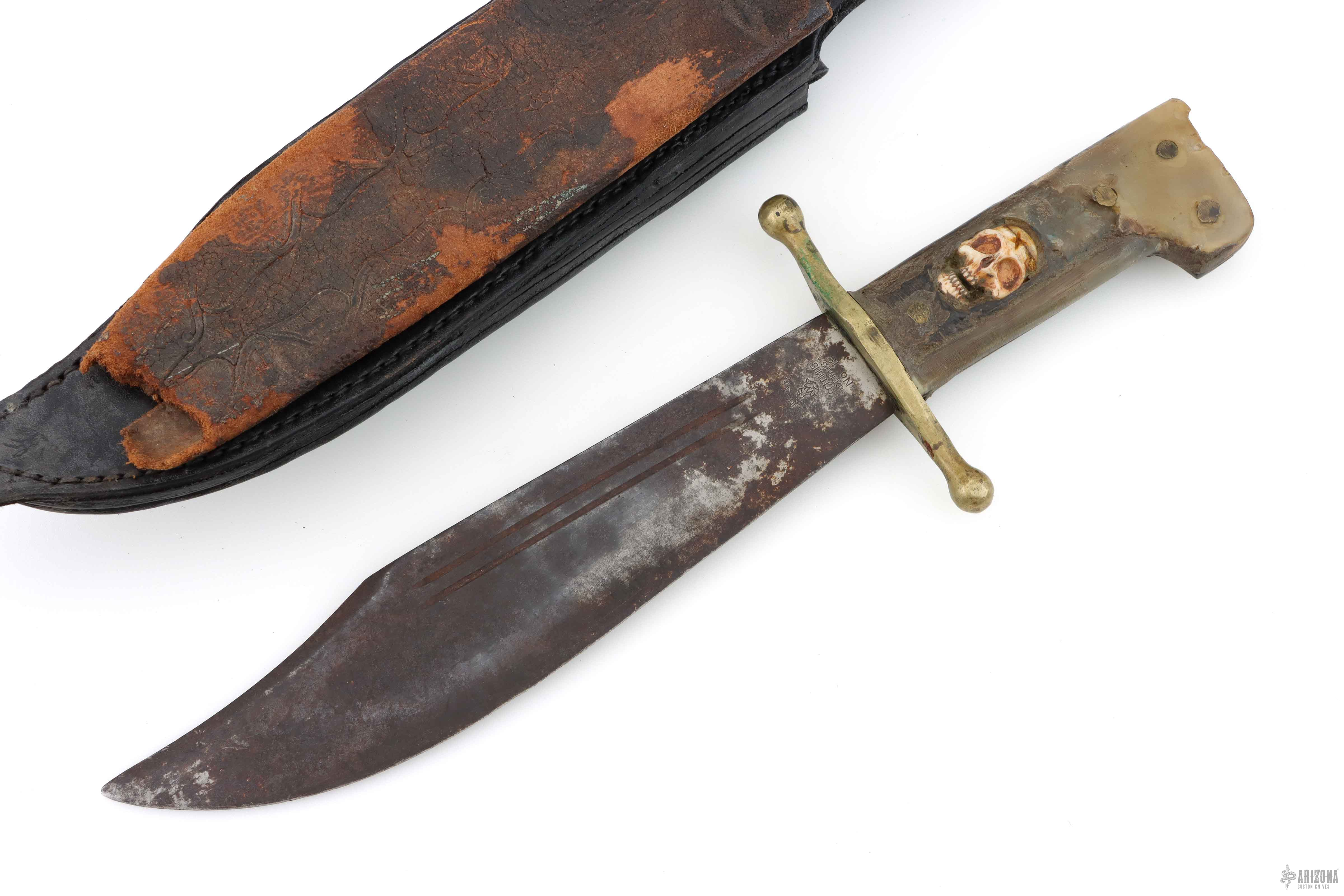 No. 18 Bowie - Honey Horn Handle w/ Carved Skull - Arizona Custom