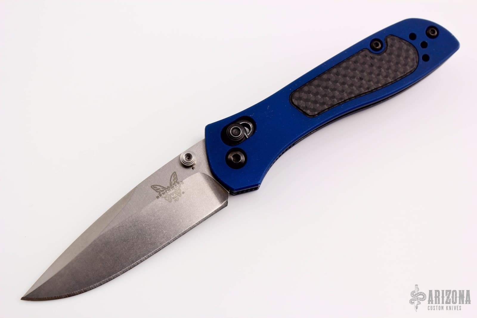 Ace M2 – Tale Of Knives