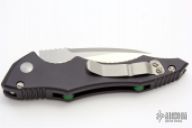 131-5 Kestrel Satin Serrated / Green Posts