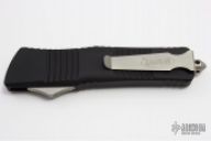 143-1 Combat Troodon S/E - Black Standard