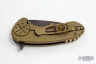 F3 Flipper - Compact, Anodized Scales, Ti Backspacer