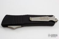 144-1 Combat Troodon T/E Black Standard