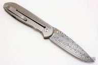 Jigged Estrella with Damasteel and Gold Thumbstud