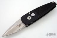 Stinger 420PS - Black Handle w/ Rubber Inlay / Satin Blade / Serrated Edge