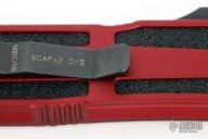 Scarab D/E - Two Tone / Full Serrated / Red