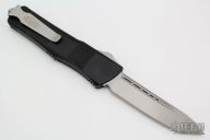 144-7 Combat Troodon T/E Bead Blast Standard