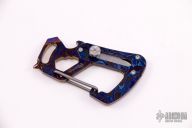 MokuTi Carabiner w/ Blade