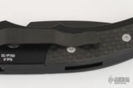 Runt J4 4405 - Black Handle / Carbon Fiber / Black Blade