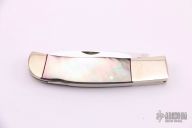 Black Lip Pearl Lockback