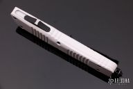 142-3ST Combat Troodon White Full Serrated