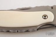 Model M  Keni  Lock Back