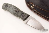 Production Runt - Black Canvas