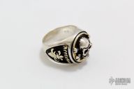 Skull and Cross Bones Ring - Size 10