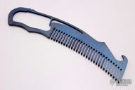 Combariner Comb with Integral Carabiner