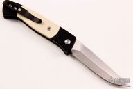 1251 Small Brend Auto - Tuxedo